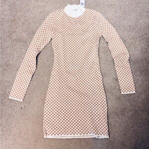 NWT Abercrombie Checkered Long Sleeve knit Dress